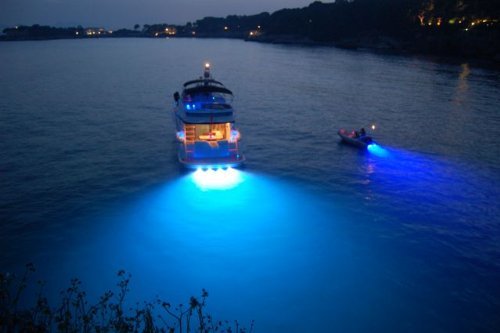 Undervattensbelysning båt