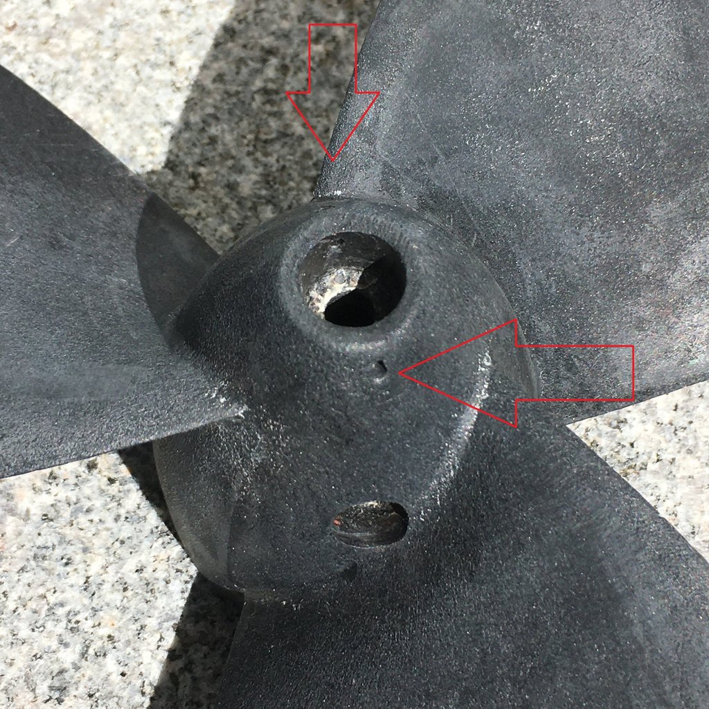BP600_närbild_propeller_-_saxpinne_hål_markerade_.jpg