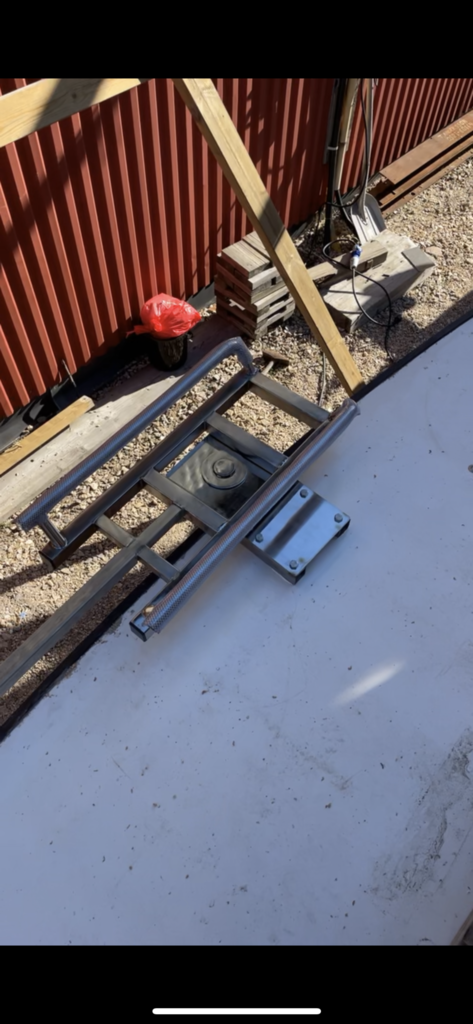 D7095074-4979-44AB-AD56-FFDE93A3D2D0.png