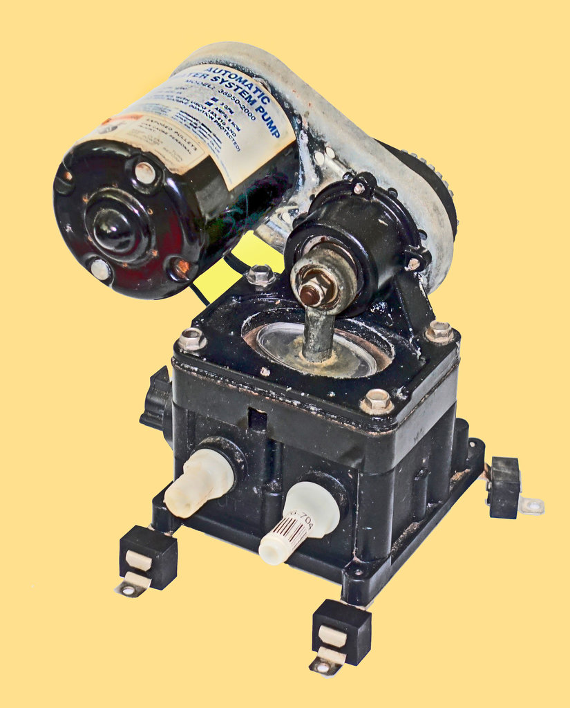 Rem-Johan 12V_65-Red-Gul.jpg